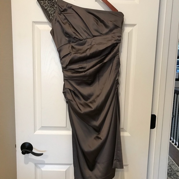 Jeweled one shoulder dress - Picture 3 of 5